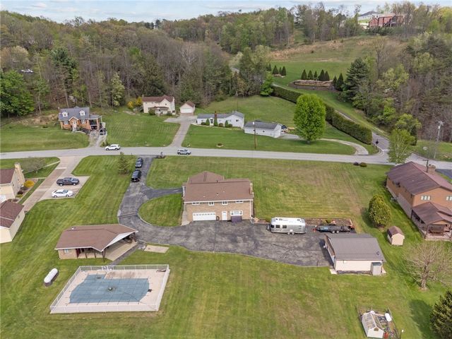 1416 Brinkerton Rd, Hempfield Twp, PA 15601