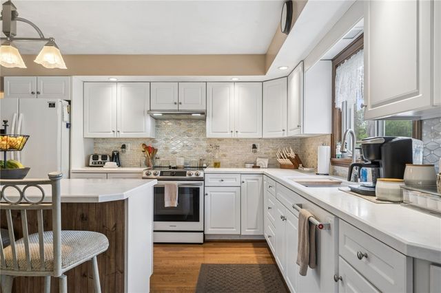 1416 Brinkerton Rd, Hempfield Twp, PA 15601