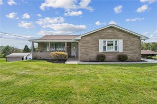 1416 Brinkerton Rd, Hempfield Twp, PA 15601