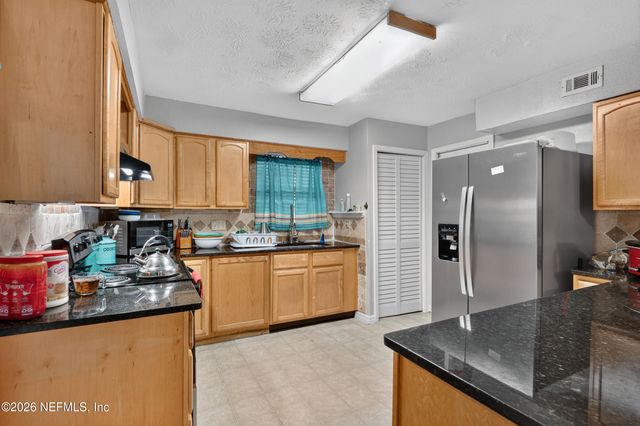 6191 HILL VIEW Court, Jacksonville, FL 32244