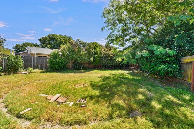 5205 Ethel Way, Sacramento, CA 95820