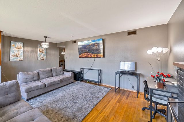5205 Ethel Way, Sacramento, CA 95820