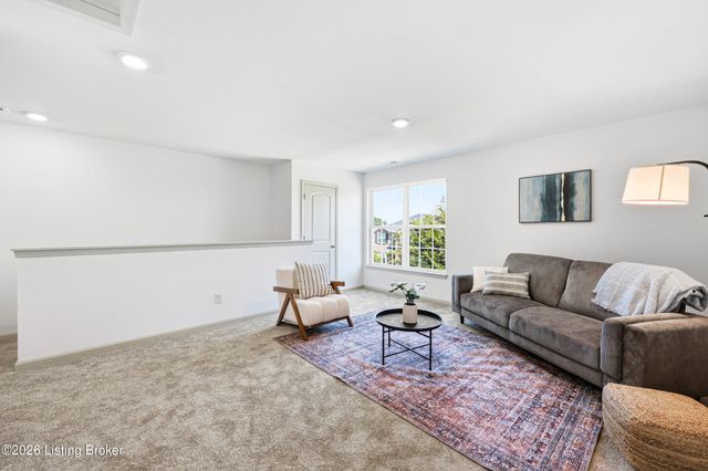 12033 Parkside Vista Ln, Louisville, KY 40229