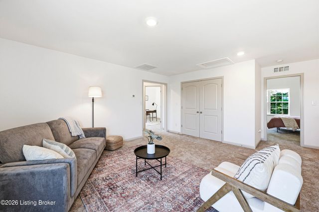 12033 Parkside Vista Ln, Louisville, KY 40229
