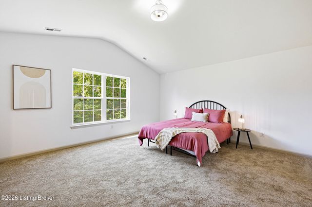 12033 Parkside Vista Ln, Louisville, KY 40229