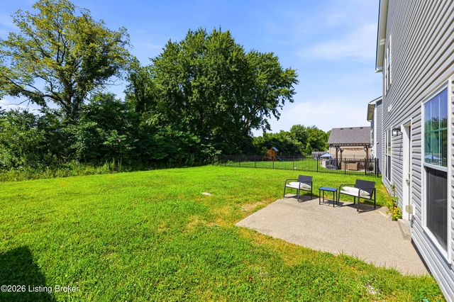 12033 Parkside Vista Ln, Louisville, KY 40229