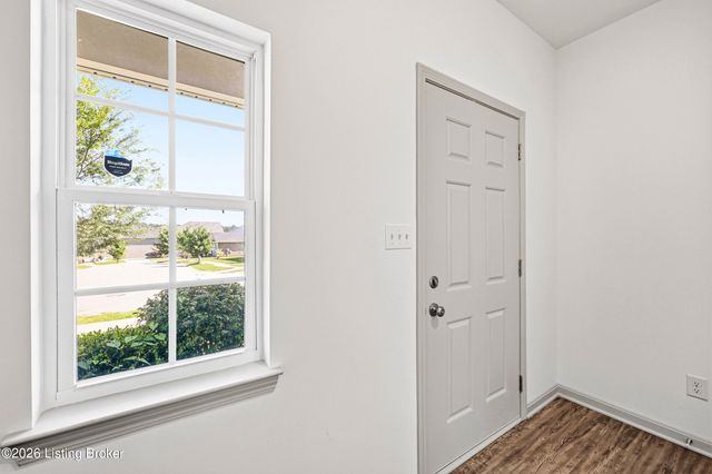 12033 Parkside Vista Ln, Louisville, KY 40229