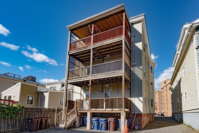 27 Wave Ave C, Revere, MA 02151