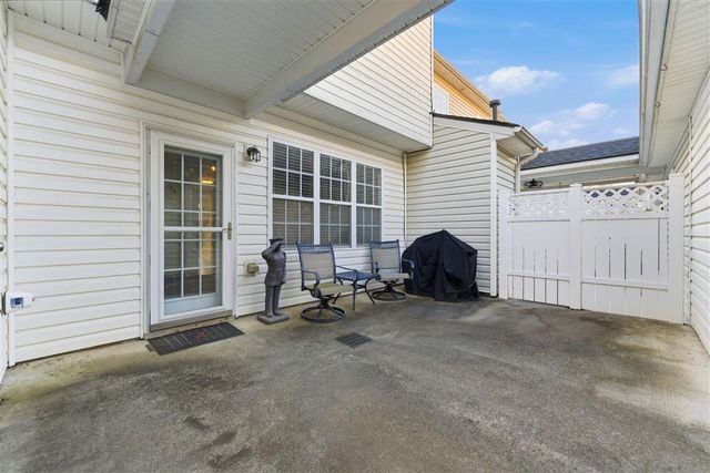 1516 Endurance Hill NW Drive 8, Kennesaw, GA 30152