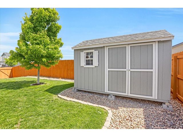 2004 Saddleback Dr, Milliken, CO 80543