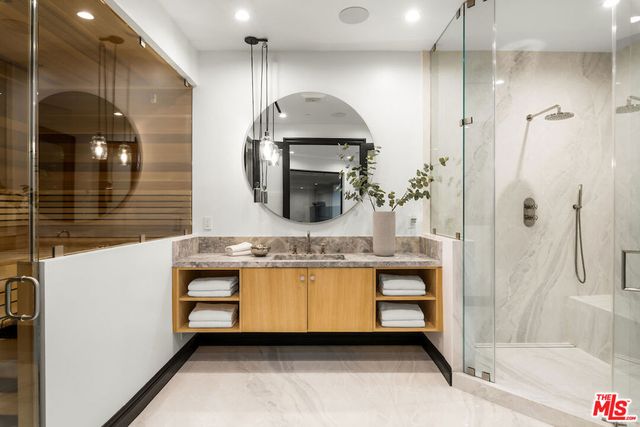 10932 Savona Road, Los Angeles, CA 90077