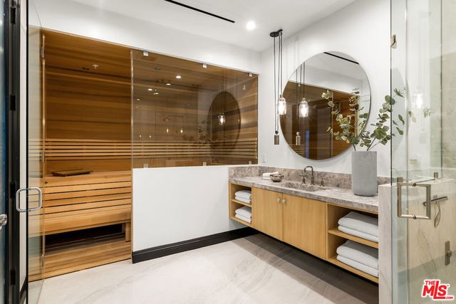 10932 Savona Road, Los Angeles, CA 90077