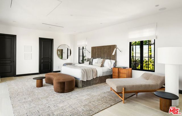 10932 Savona Road, Los Angeles, CA 90077