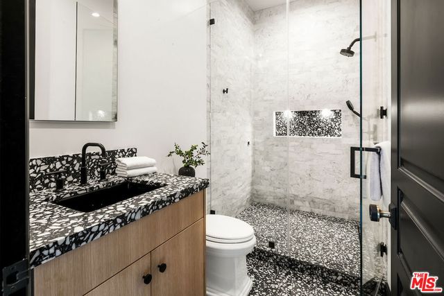 10932 Savona Road, Los Angeles, CA 90077