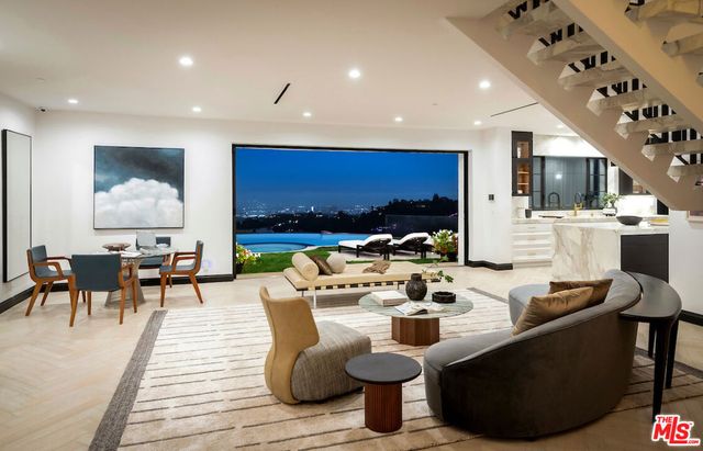 10932 Savona Road, Los Angeles, CA 90077