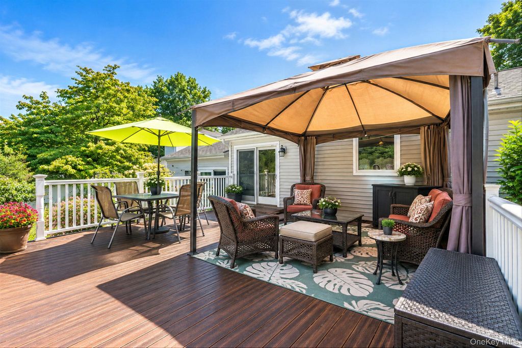 79 Fulton Boulevard, Commack, NY 11725 — photo 5