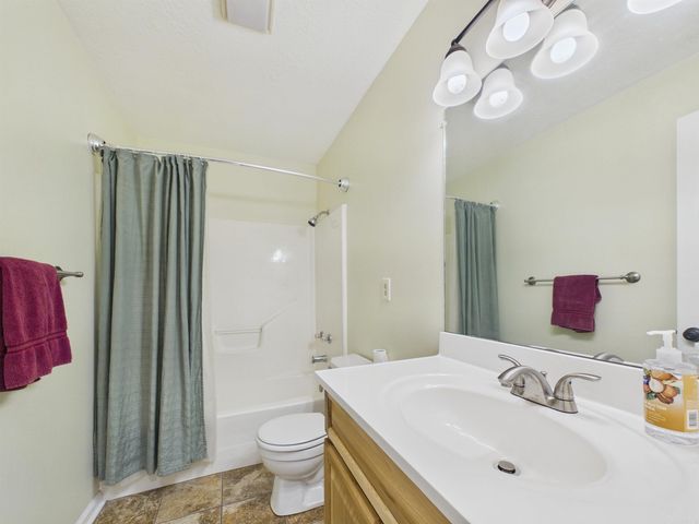 40 Chimney Rd, Batesville, AR 72501