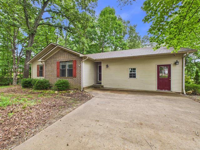 40 Chimney Rd, Batesville, AR 72501