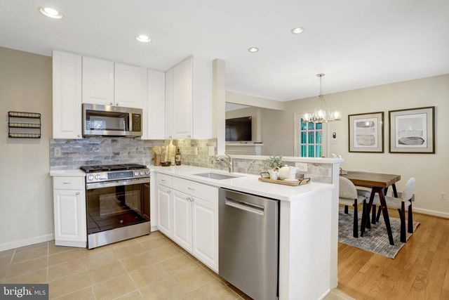 1121 WESTMORELAND RD, Alexandria, VA 22308