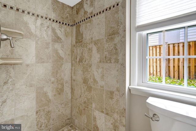 1121 WESTMORELAND RD, Alexandria, VA 22308