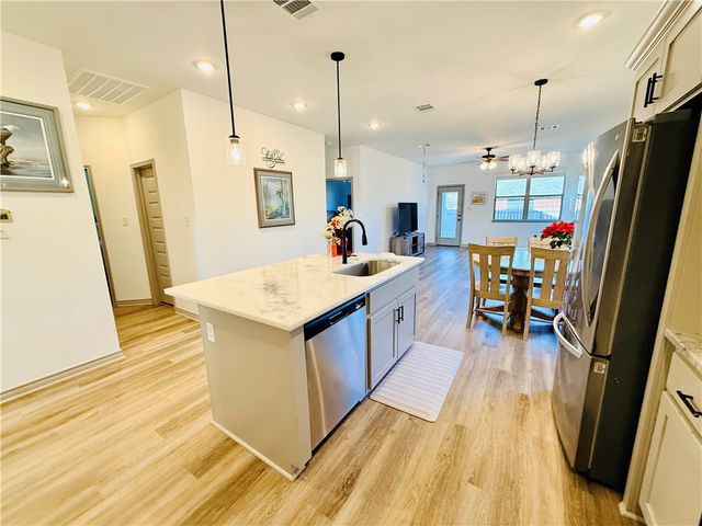 417 Marble Falls Drive, Bryan, TX 77803