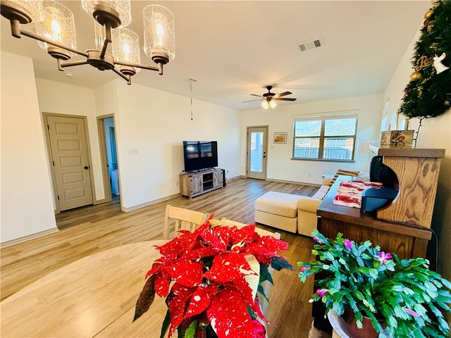 417 Marble Falls Drive, Bryan, TX 77803