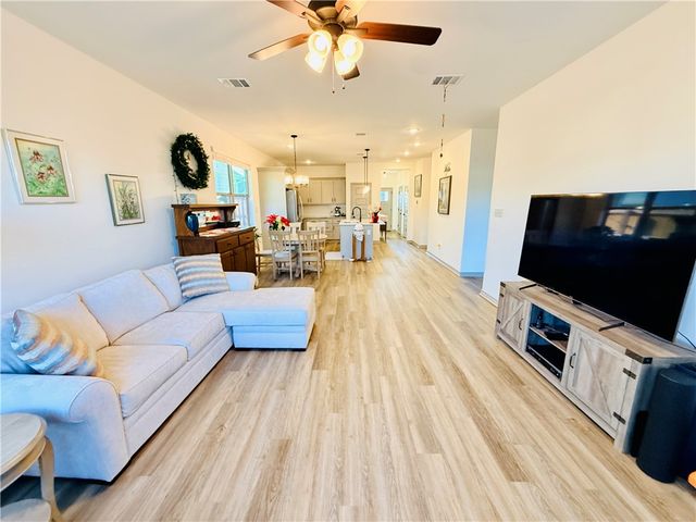 417 Marble Falls Drive, Bryan, TX 77803