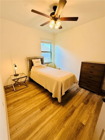 417 Marble Falls Drive, Bryan, TX 77803