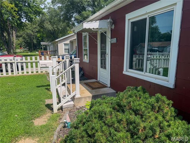 1207 Richard Drive, Cahokia, IL 62206