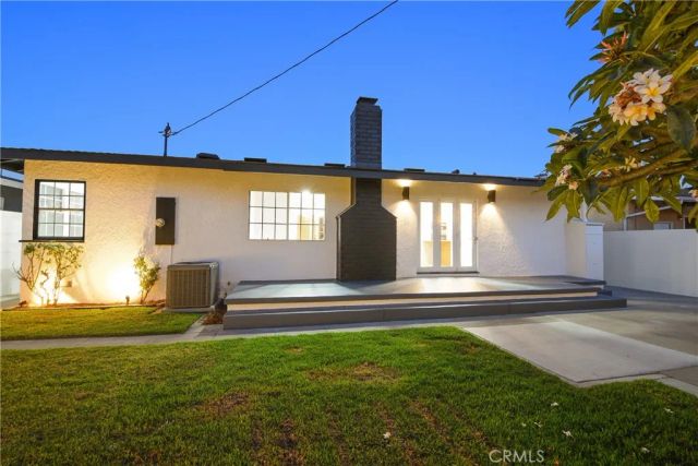 2137 Ostrom, Long Beach, CA 90815