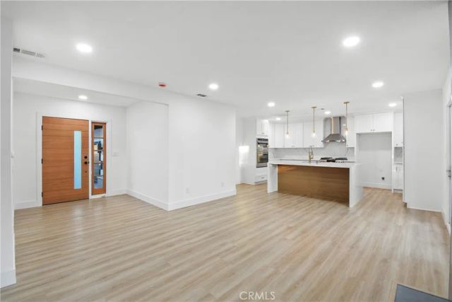 2137 Ostrom, Long Beach, CA 90815