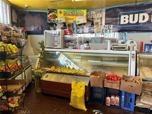 5482 E Beverly Boulevard, East Los Angeles, CA 90022