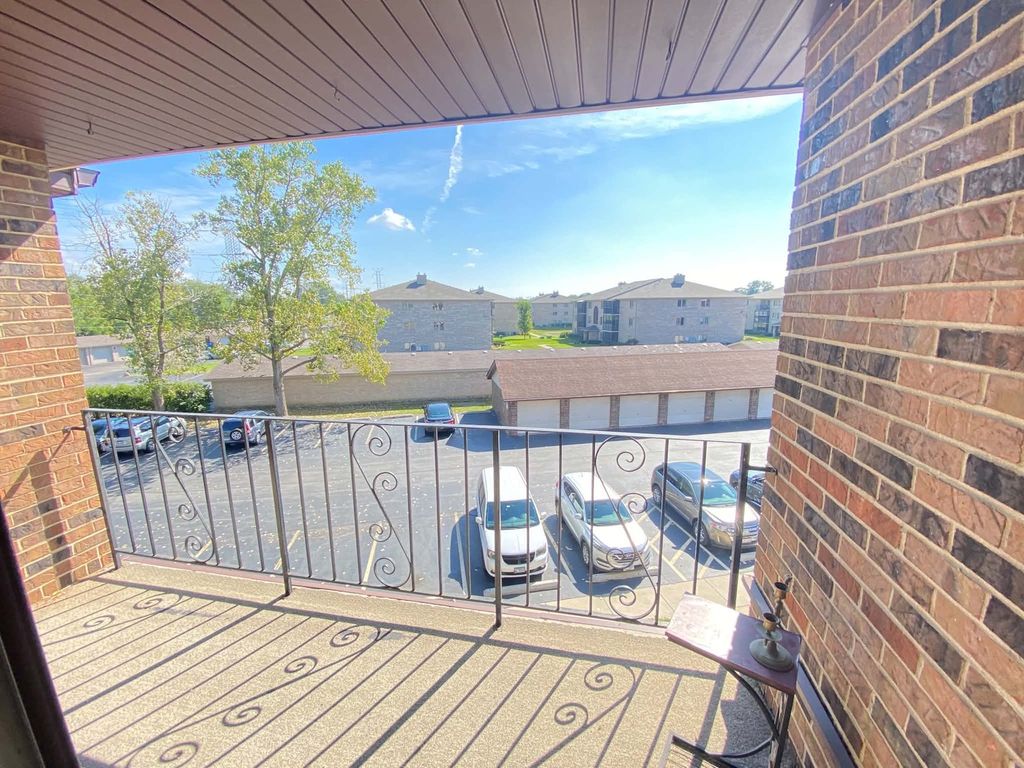 13933 LARAMIE Avenue 217, Crestwood, IL 60418 — photo 4