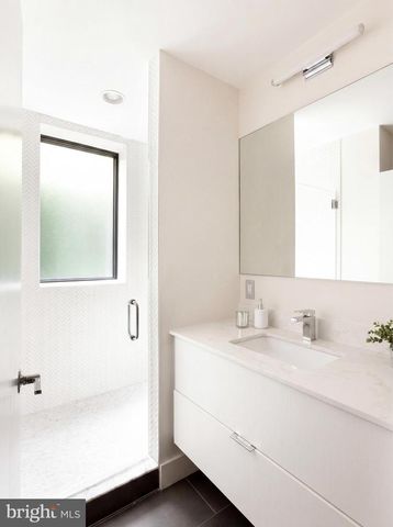 1522 FOXHALL RD NW, Washington, DC 20007