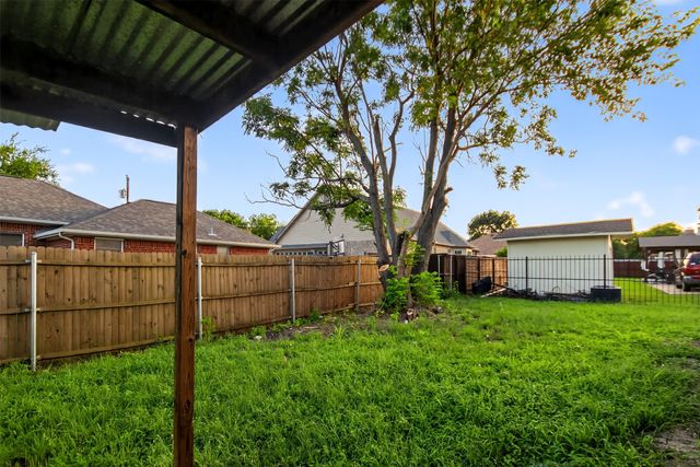 416 Griffin Street, Lancaster, TX 75146