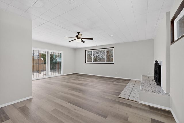 1317 Kentucky Street NE, Albuquerque, NM 87110