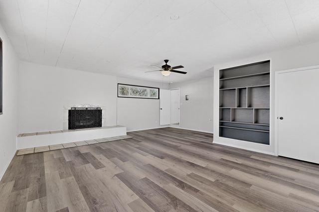 1317 Kentucky Street NE, Albuquerque, NM 87110