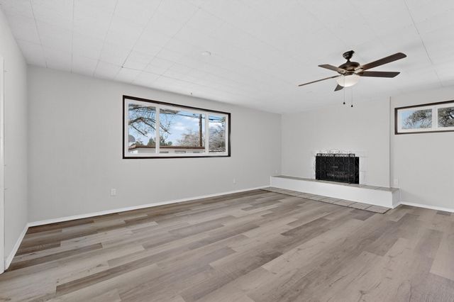 1317 Kentucky Street NE, Albuquerque, NM 87110