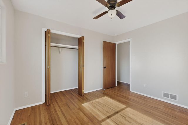 1317 Kentucky Street NE, Albuquerque, NM 87110