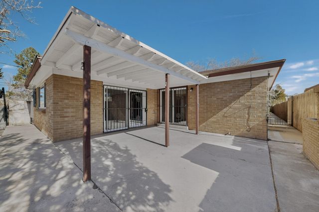 1317 Kentucky Street NE, Albuquerque, NM 87110