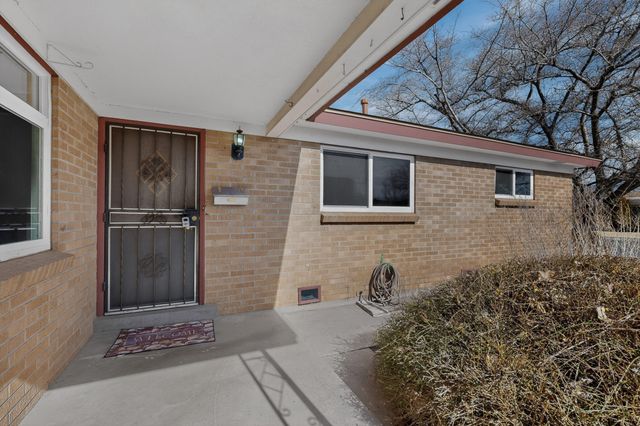 1317 Kentucky Street NE, Albuquerque, NM 87110