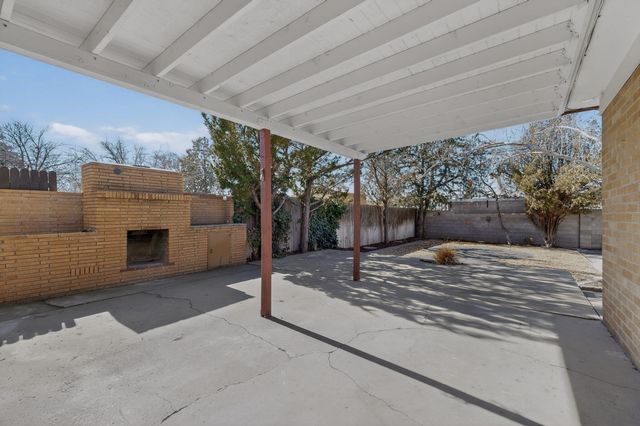 1317 Kentucky Street NE, Albuquerque, NM 87110