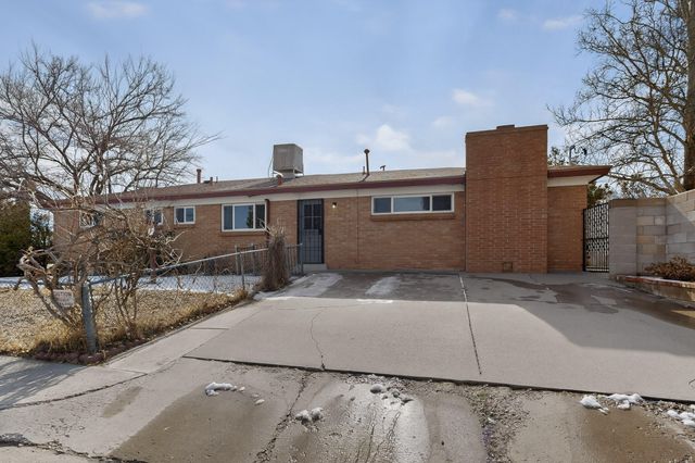 1317 Kentucky Street NE, Albuquerque, NM 87110