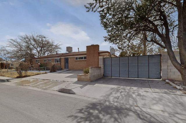 1317 Kentucky Street NE, Albuquerque, NM 87110