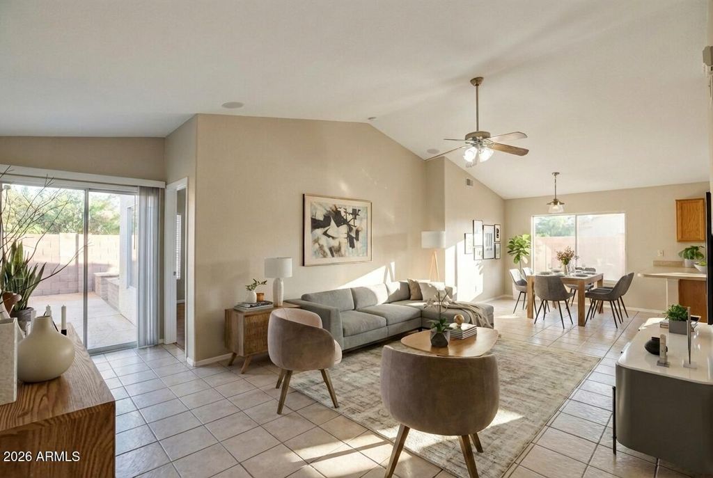 Image 5 of property listing at 20422 N 30TH Place, Phoenix, AZ 85050