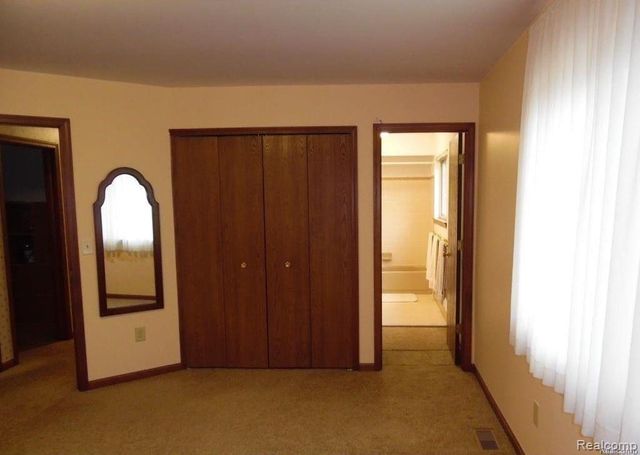 720 SHELLEY Drive, Rochester Hills, MI 48307