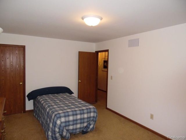 720 SHELLEY Drive, Rochester Hills, MI 48307