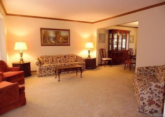 720 SHELLEY Drive, Rochester Hills, MI 48307