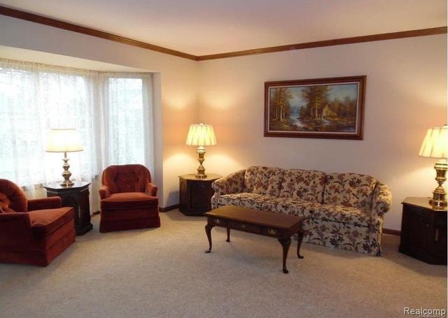 720 SHELLEY Drive, Rochester Hills, MI 48307