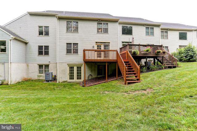 19 SHYBROOK CT, Elizabethtown, PA 17022